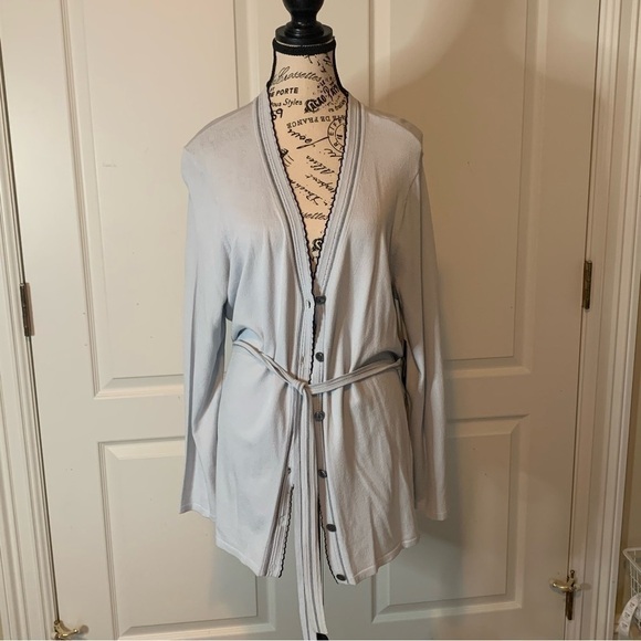 Jones New York Woman’s sky-blue belted cardigan. Size 1X - Picture 2 of 6